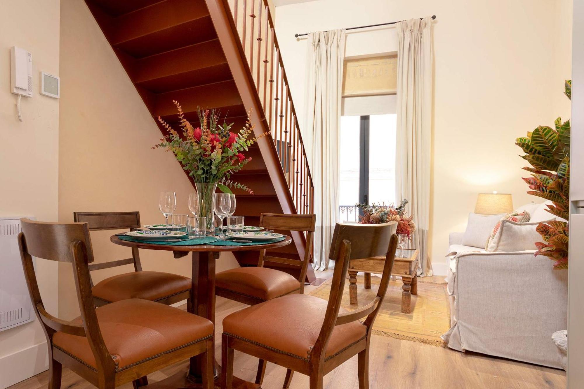 Genteel Home Rodrigo Caro — Photos 1
